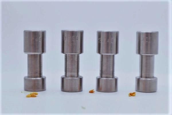 Enamelling Dies with Natural Diamond Insert