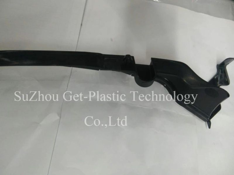 Plastic Injection Mold and Plastic Long Rod in Plastic Factory