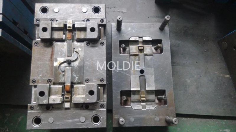 Customized/Designing Plastic Injection Mould for Medical Valve Parts