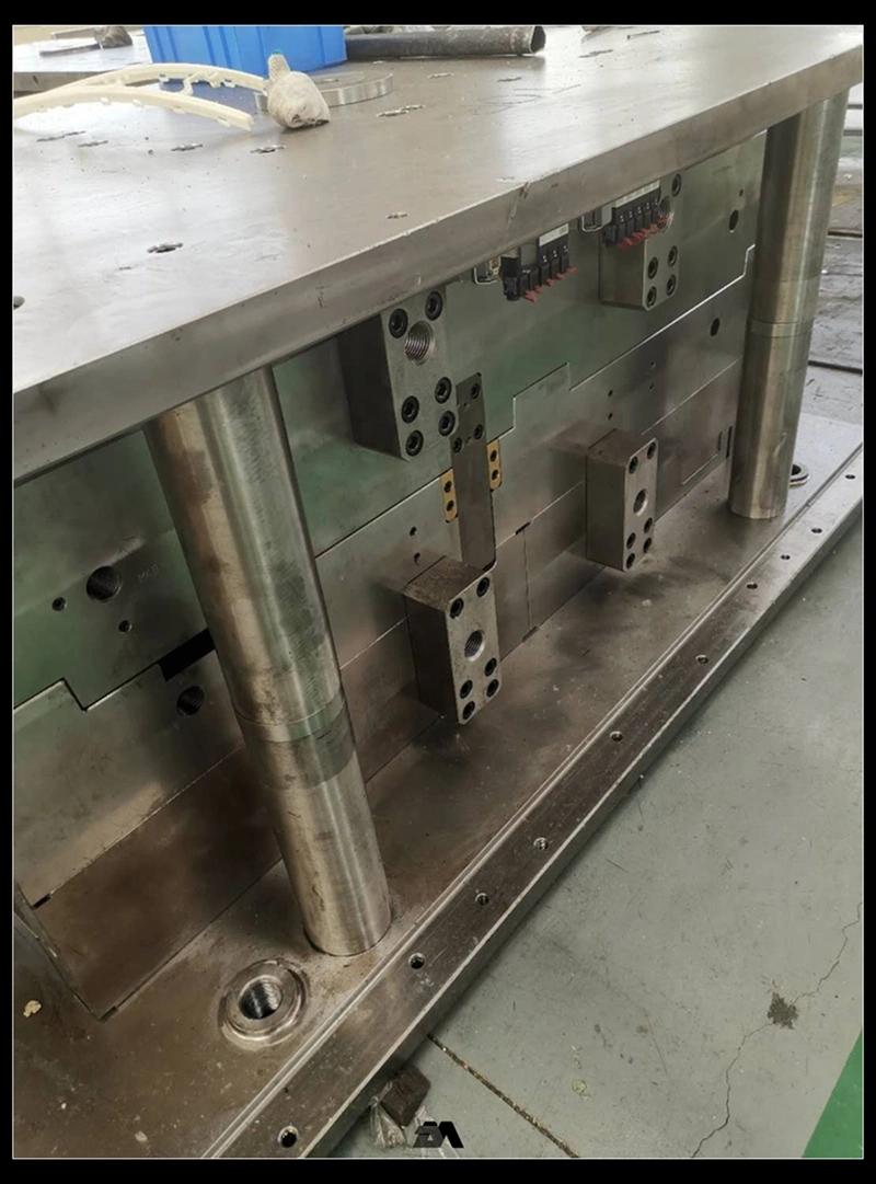 Auto Plastic Injection Mold Factory