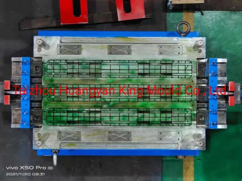 Smooth and Durable Surface Plastic Injection Turnover Box Mould