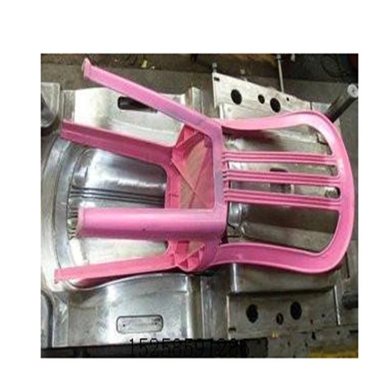 Plastic Injection Tooling Maker