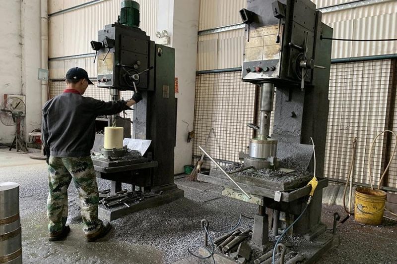 Making Yellow Copper Rectangle Tube Mould