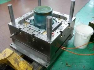 Plastic Injection Mold for Chemical Material Container