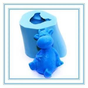 R1015 Cartoon Animal Candle Mould Year Animal Silicone Cow Dolll Molds