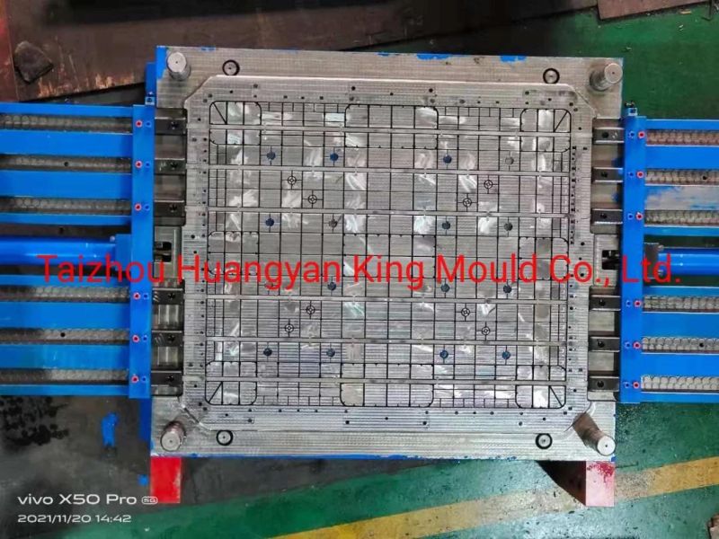 Smooth and Durable Surface Plastic Injection Turnover Box Mould