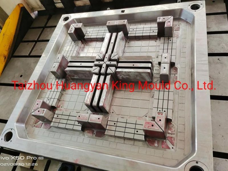 Smooth and Durable Surface Plastic Injection Turnover Box Mould