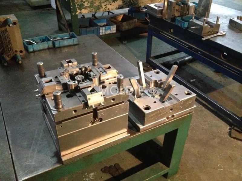Customized/Designing Plastic Injection Mould Part for Auto
