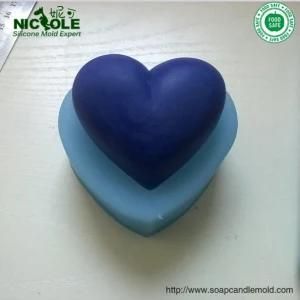 R0087 Silicone Simple Heart Candle Molds