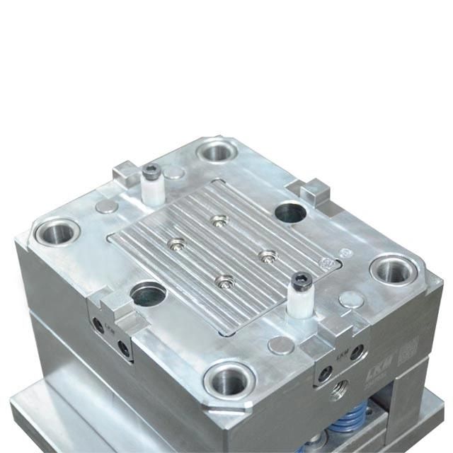Plastic Injection Molds Manufacturer Mould for Plastic Button Maker