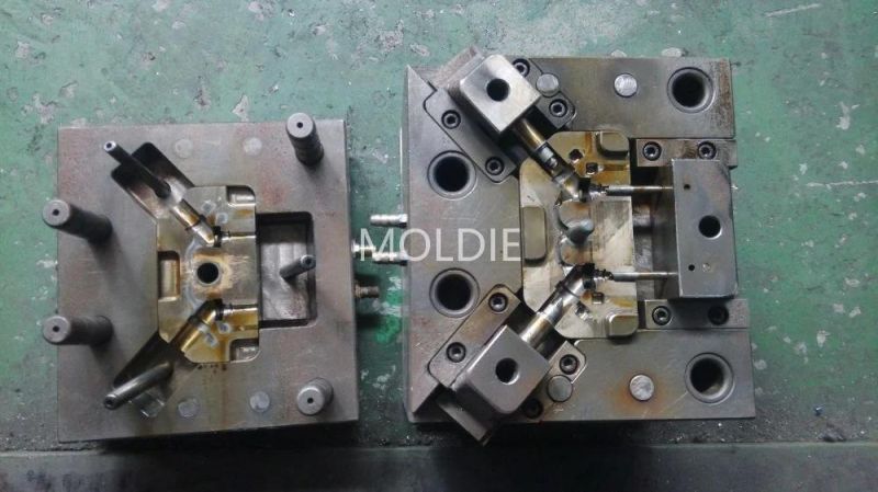 Customized/Designing Plastic Injection Mould Part for Auto