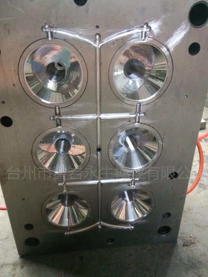 Plastic Coil of Wire Injection Mold