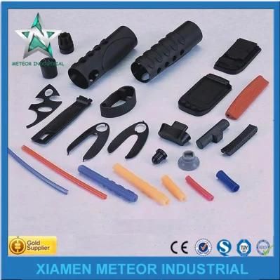 Customized Plastic Fastener Screw Bolt Nuts Injection Molded Machine Parts
