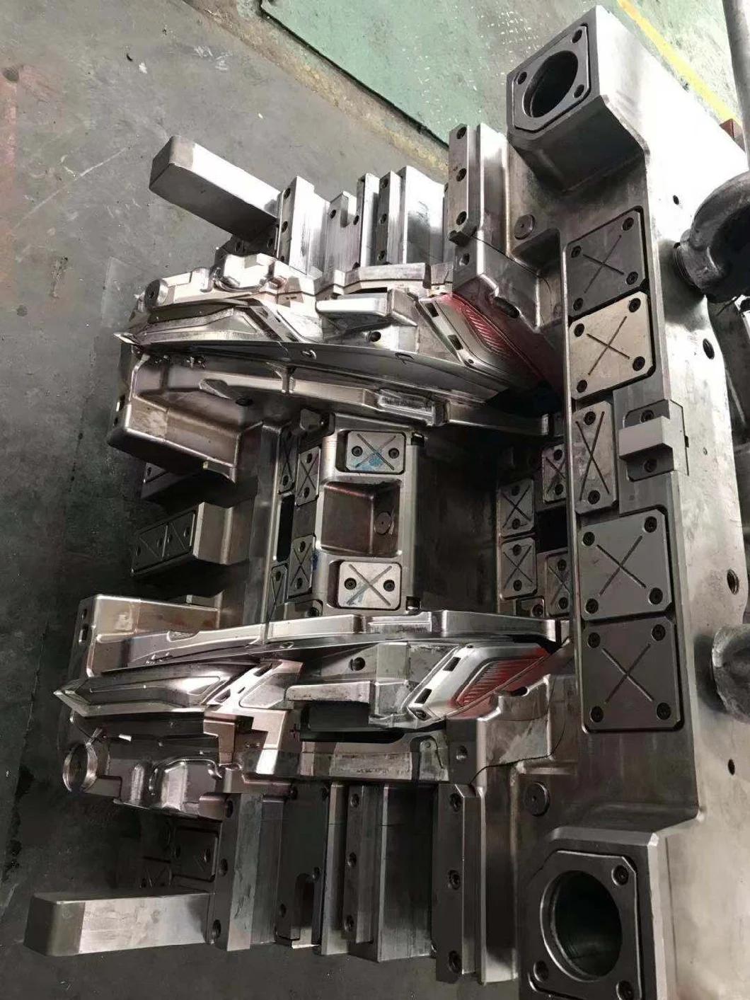 Injection-Mold-for-Vacuum-Cleaner-Handle