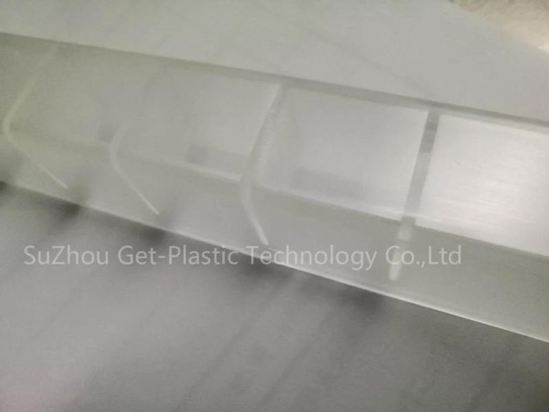 Transparent Plastic Parts by Injection Molding in Factory
