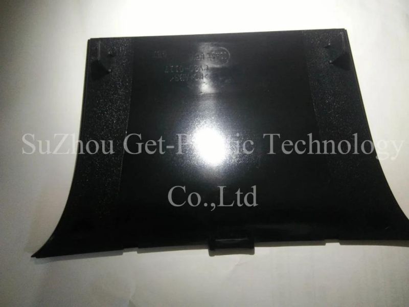Mold Injection Plastic Cover in Factory