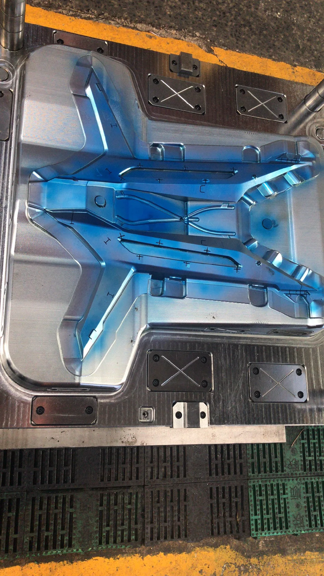 Injection Plastic Moulding Making