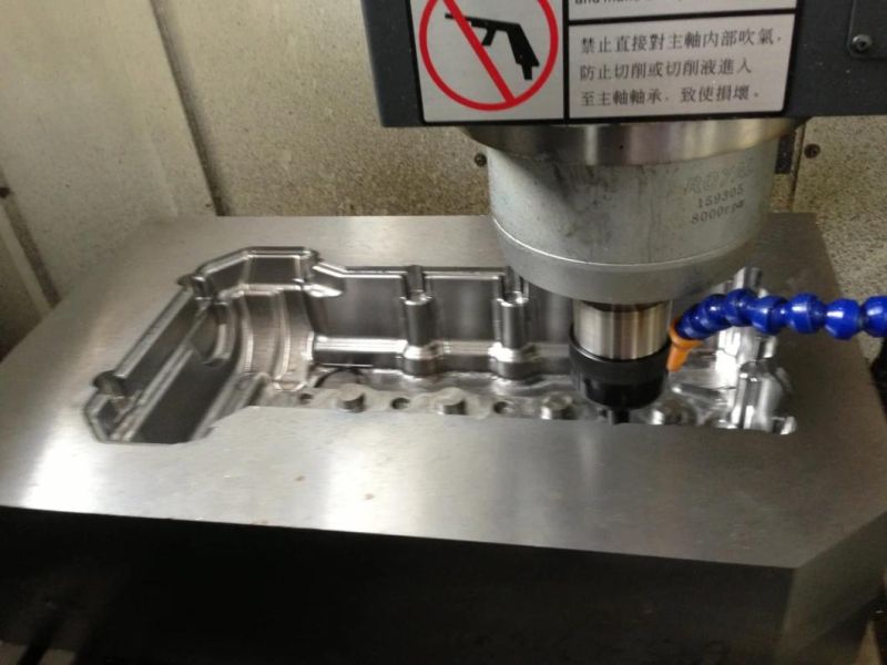 Cylinder Head Rocker Cover Plastic Injection Mould