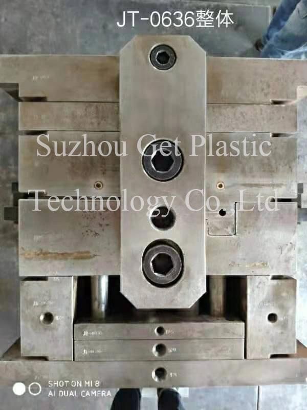 Plastic Parts by Injection Mould Use of Atuos