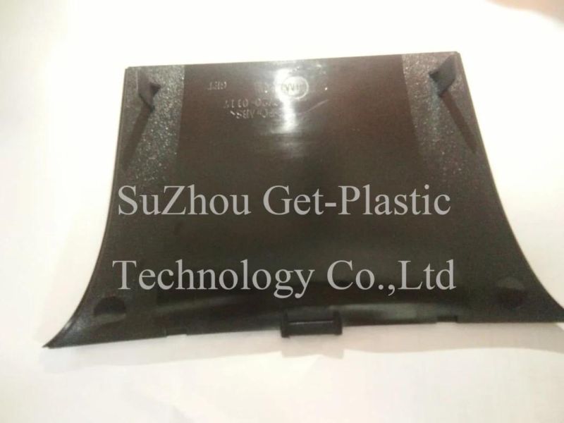 Mold Injection Plastic Cover in Factory