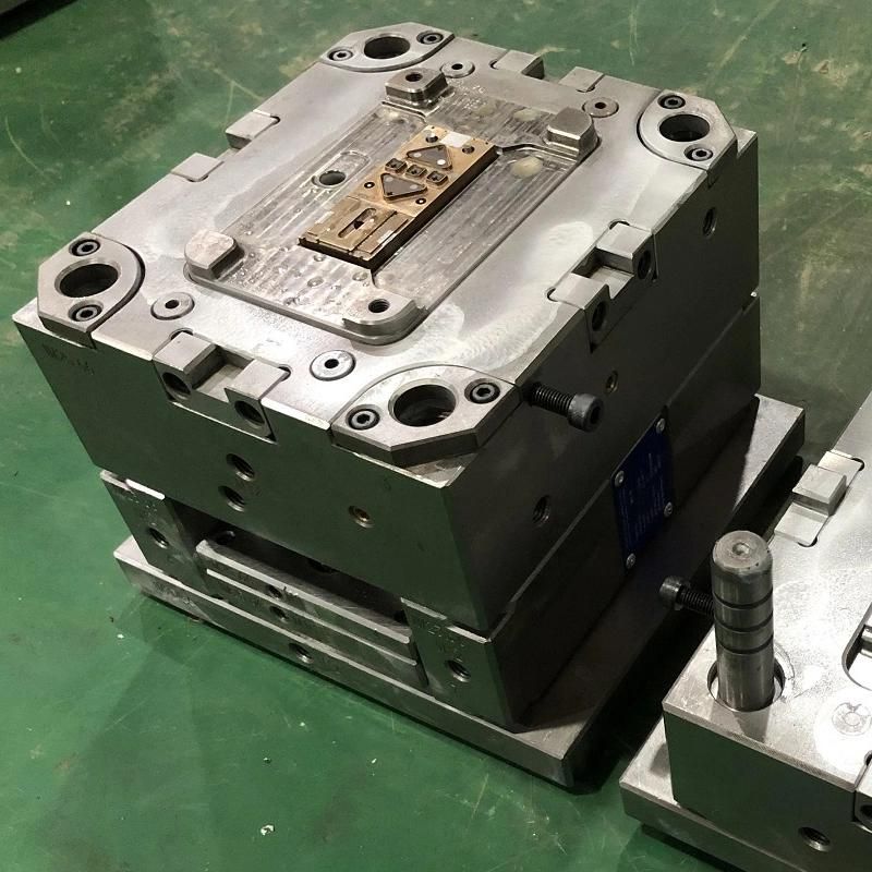 Plastics Injection Mould of Remote Controlled Holder for Car Accessory