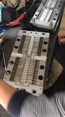 Zipper Puller Die Casting Injection Mould with Zipper Machine Puller Mould